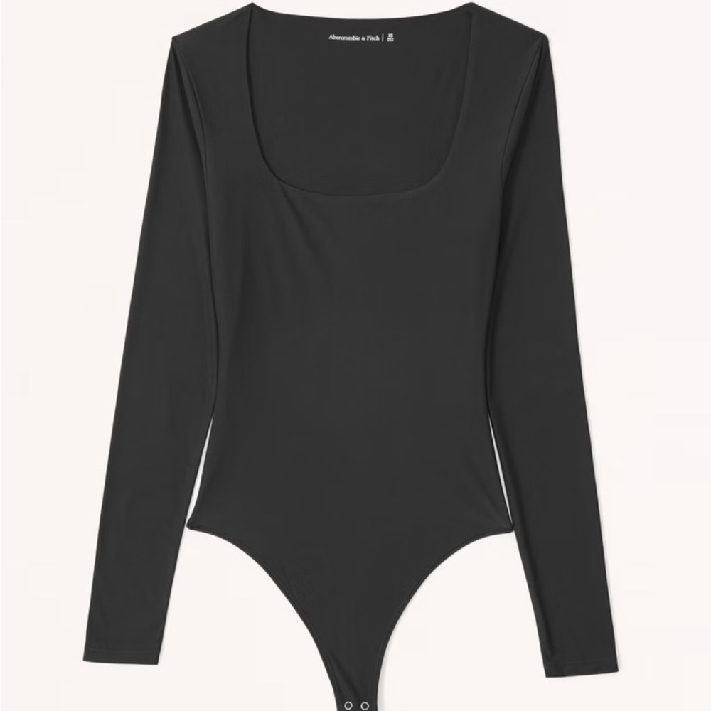 ABERCROMBIE & FITCH Soft Matte Seamless Long-Sleeve Squareneck Bodysuit